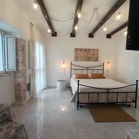 Antiche Mura Apartments"Cielo Di Puglia" -2 Matrimoniali, Cucina E Terrazzo ตูรี ภายนอก รูปภาพ