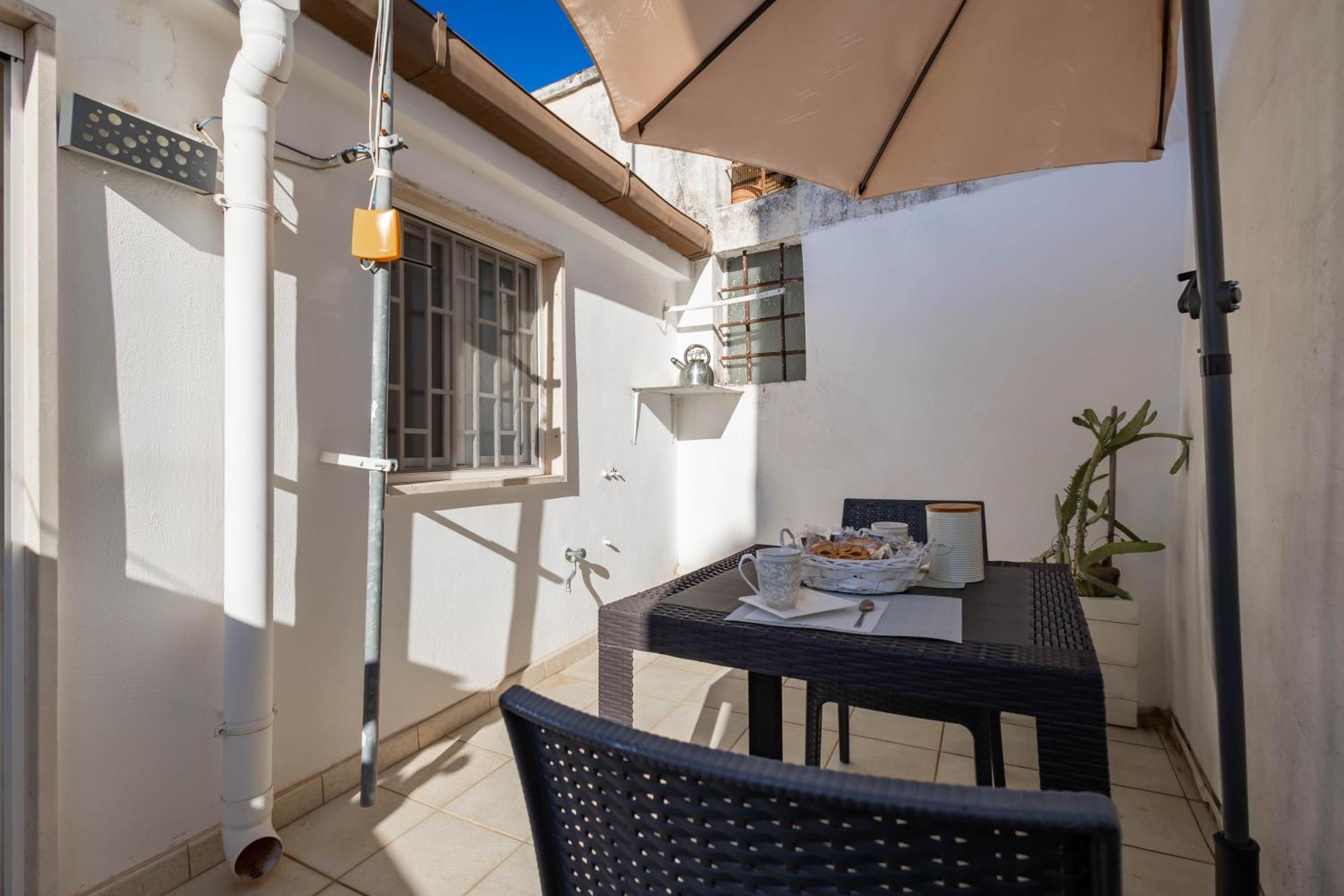 Antiche Mura Apartments"Cielo Di Puglia" -2 Matrimoniali, Cucina E Terrazzo ตูรี ภายนอก รูปภาพ